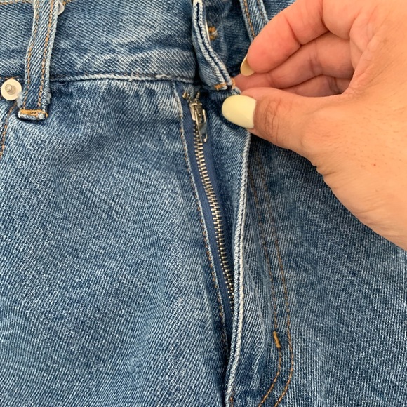 Distressed Denim Shorts - Picture 6 of 7